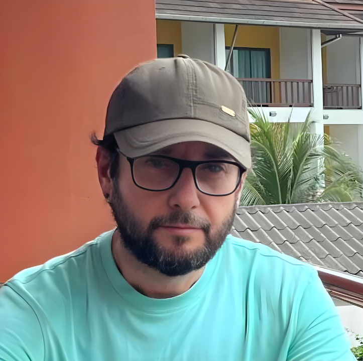 Zisco Nueda Headshot